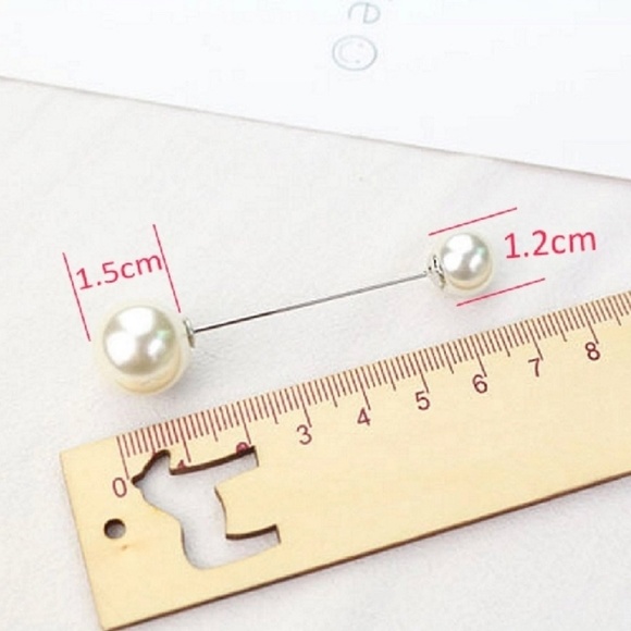 NWT Two Elegant Pearl Like Pins Brooches - Picture 2 of 5